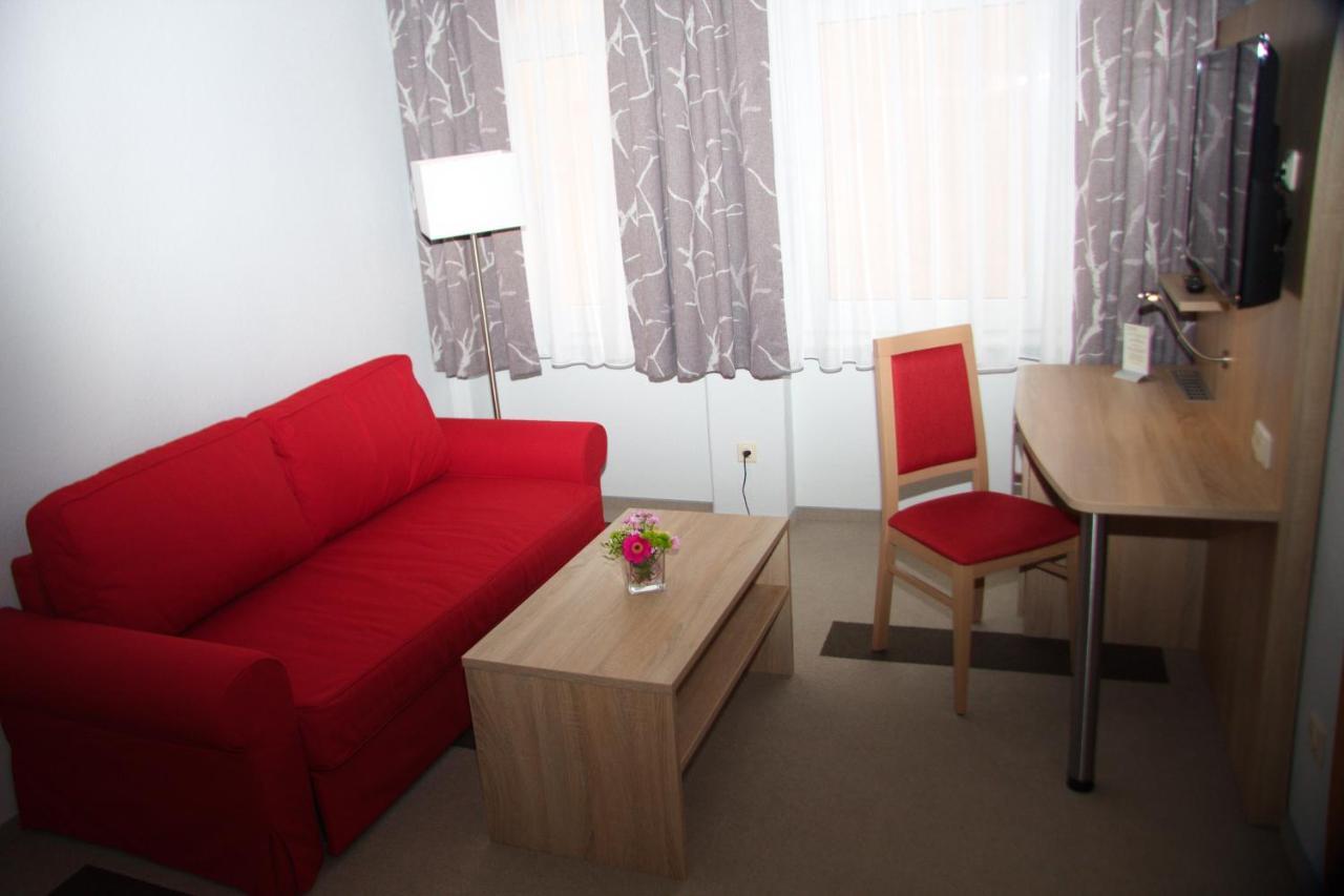 Stichwehs Hotel Am Bahnhof Elze Exteriér fotografie