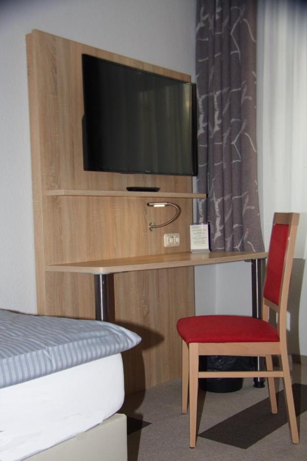 Stichwehs Hotel Am Bahnhof Elze Exteriér fotografie